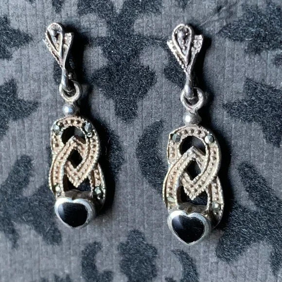 Vintage Art Deco Onyx Heart Marcasite Sterling earrings - Picture 5 of 11